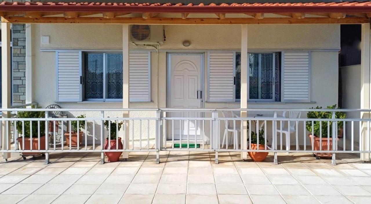 Ferienwohnung Poly'S House Vrasná Exterior foto
